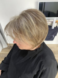 coupe femme blonde